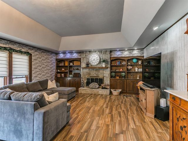 6309 Paschall Court, Oklahoma City, OK 73132