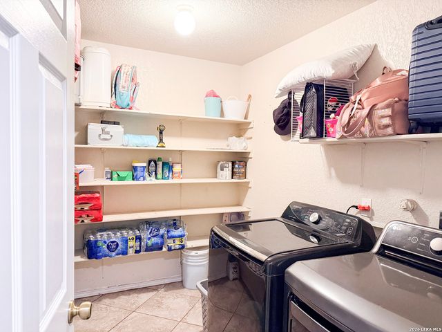 718 Barrow Peak, San Antonio, TX 78251