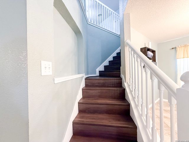 718 Barrow Peak, San Antonio, TX 78251