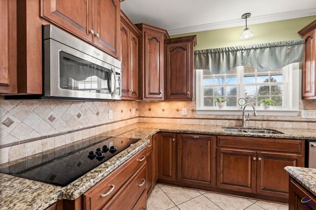 121 Bridgeway Drive, Warner Robins, GA 31088