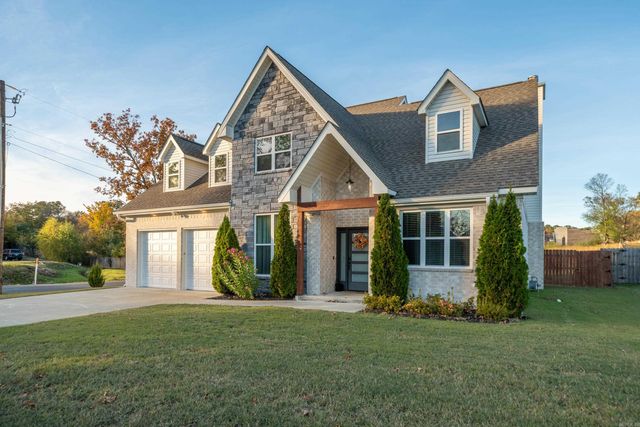 105 Coneflower Court, Hot Springs, AR 71901