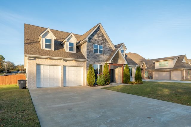 105 Coneflower Court, Hot Springs, AR 71901