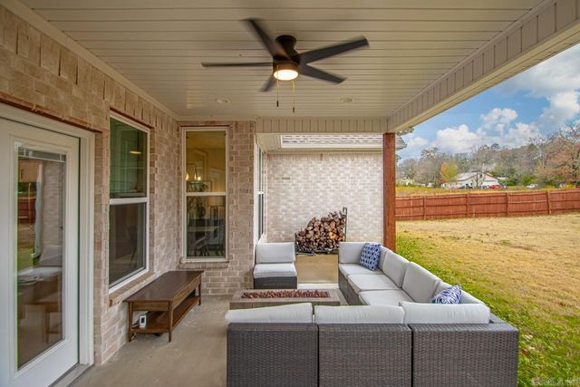 105 Coneflower Court, Hot Springs, AR 71901