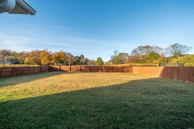 105 Coneflower Court, Hot Springs, AR 71901