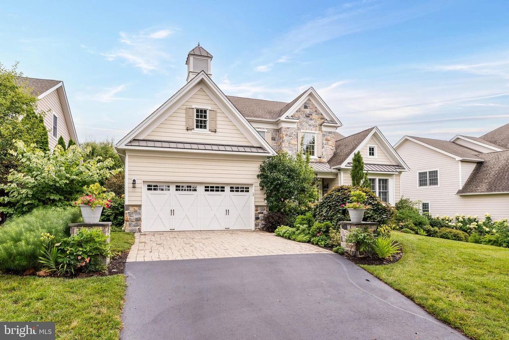 303 PARK HILL LN, NEWTOWN SQUARE, PA 19073 — photo 2