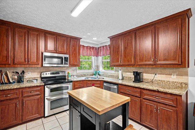 439 Fairview Road, Ball Ground, GA 30107
