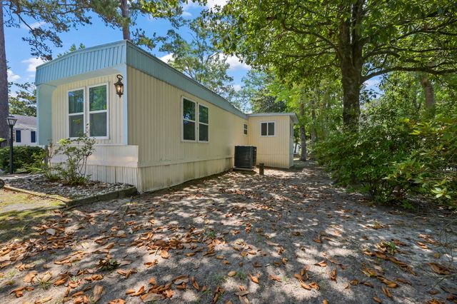 2945 Clemson Dr., Murrells Inlet, SC 29576