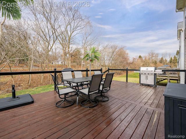 337 Beaver Run, Holly Township, MI 48442