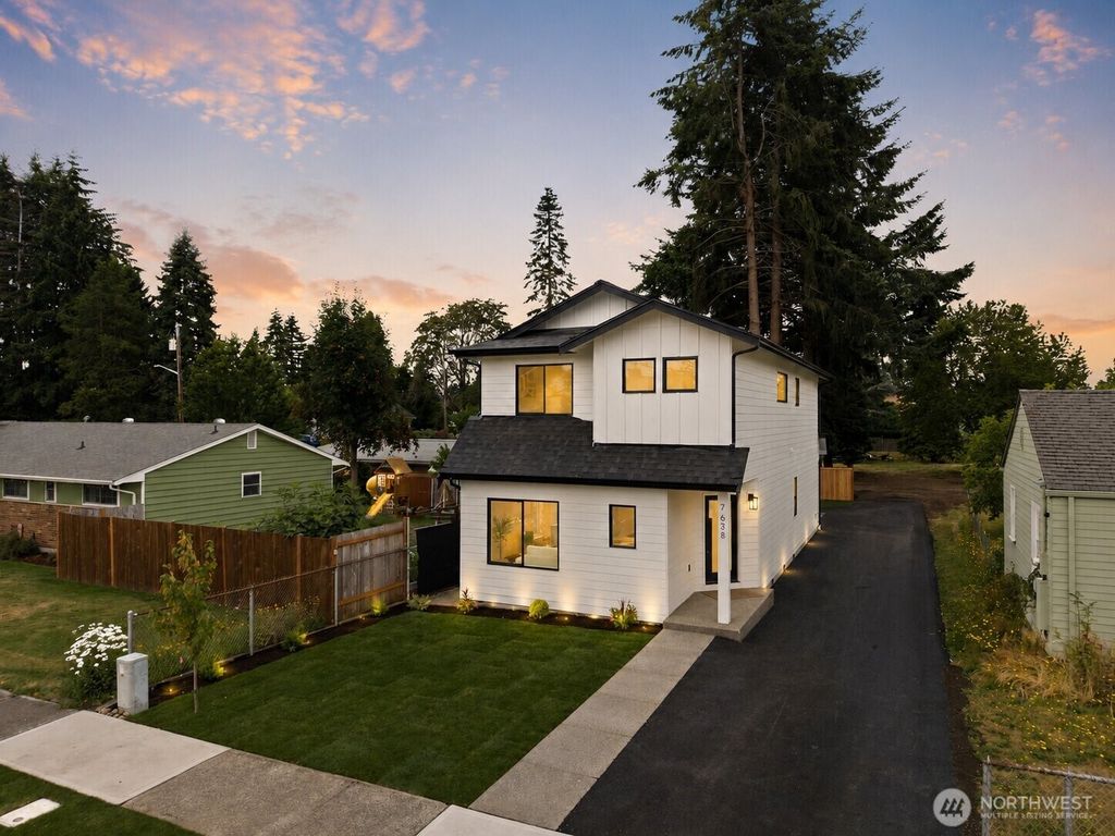 7638 S J Street, Tacoma, WA 98408