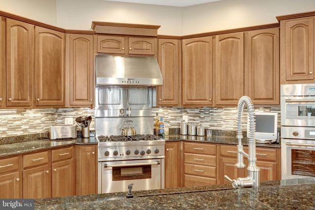 1368 NORTHWYCK CT, Mclean, VA 22102