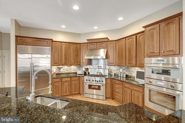 1368 NORTHWYCK CT, Mclean, VA 22102