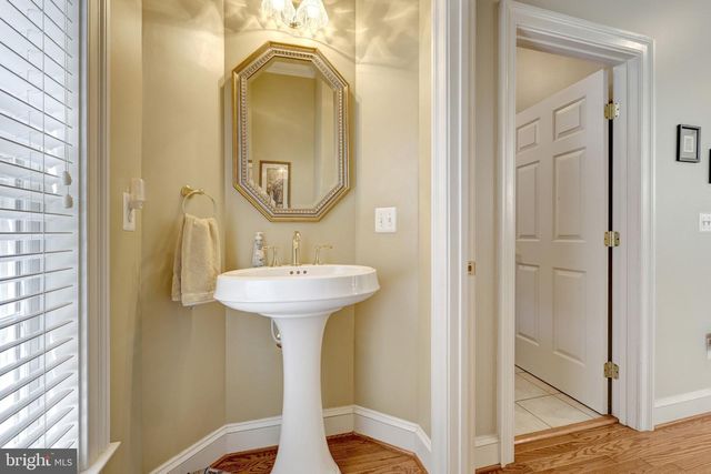 1368 NORTHWYCK CT, Mclean, VA 22102