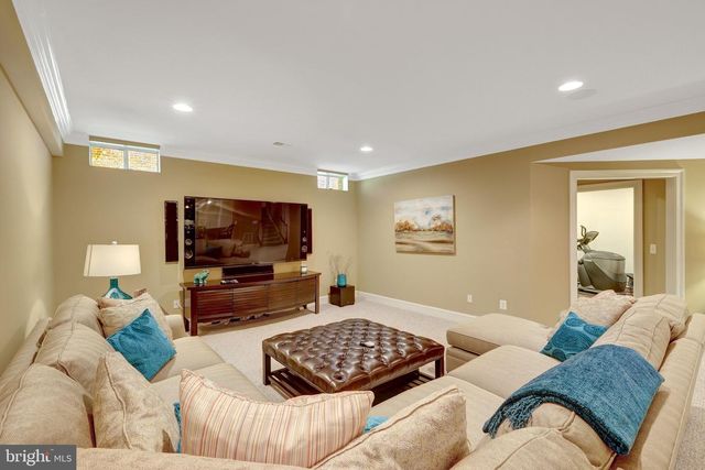 1368 NORTHWYCK CT, Mclean, VA 22102