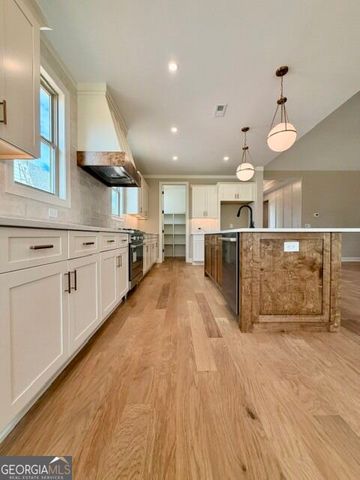 95 Loring Lane, Senoia, GA 30276