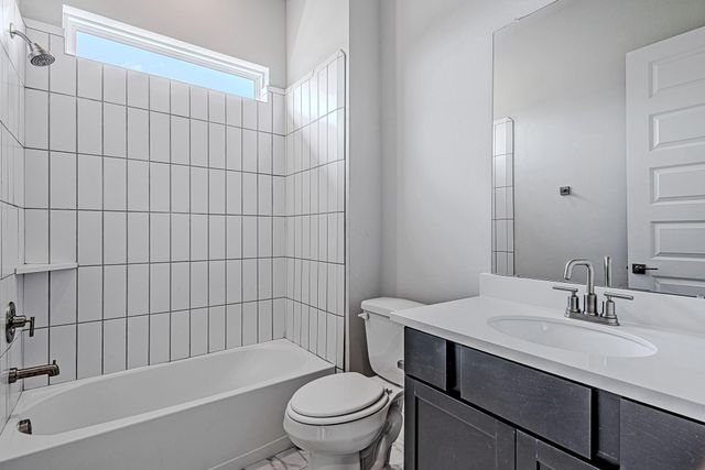 177 Peninsula Point Drive, Montgomery, TX 77356