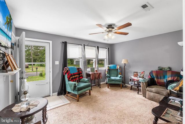 2 STUART DR, Salem, NJ 08079