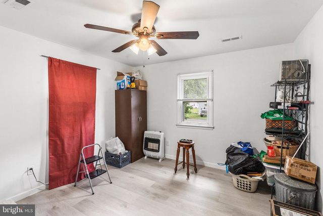 2 STUART DR, Salem, NJ 08079