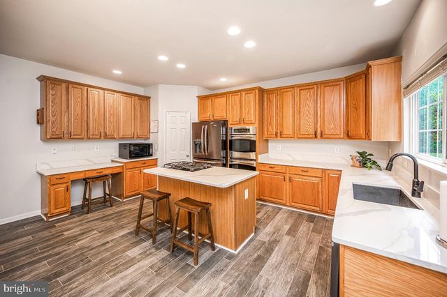 5917 FINCASTLE DR, Manassas, VA 20112