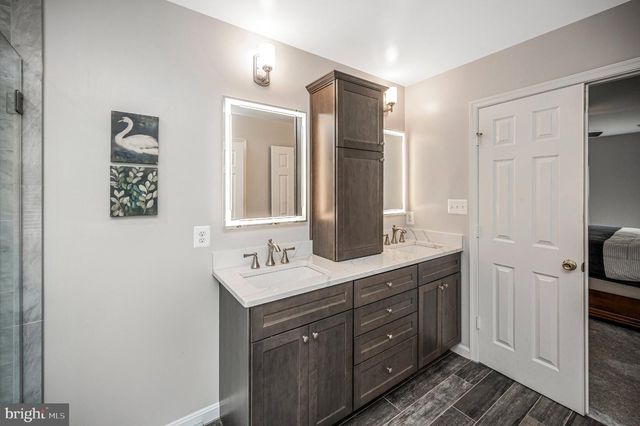 5917 FINCASTLE DR, Manassas, VA 20112