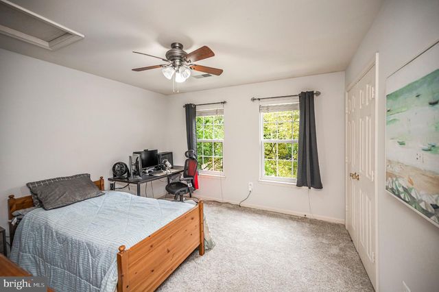 5917 FINCASTLE DR, Manassas, VA 20112
