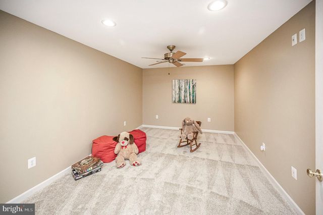 5917 FINCASTLE DR, Manassas, VA 20112