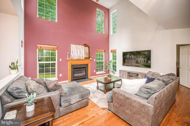 5917 FINCASTLE DR, Manassas, VA 20112