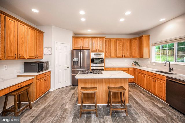 5917 FINCASTLE DR, Manassas, VA 20112