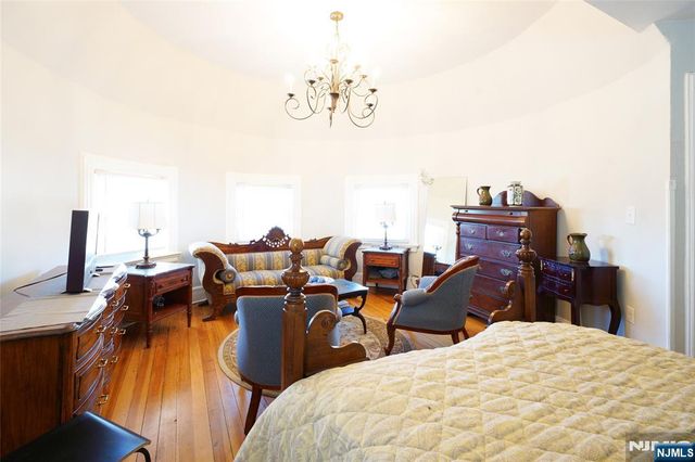 433 New England Terrace, Orange, NJ 07050