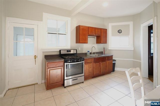433 New England Terrace, Orange, NJ 07050