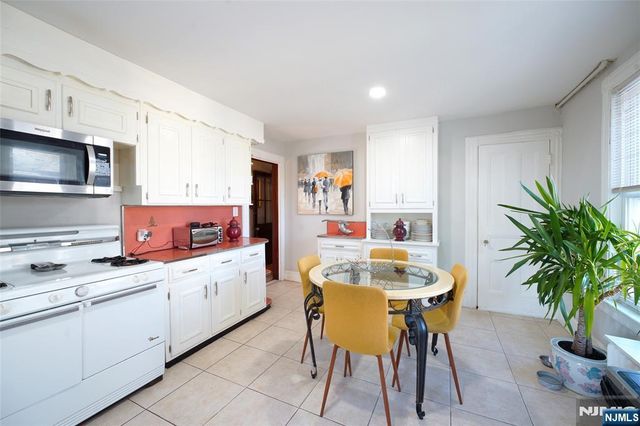 433 New England Terrace, Orange, NJ 07050