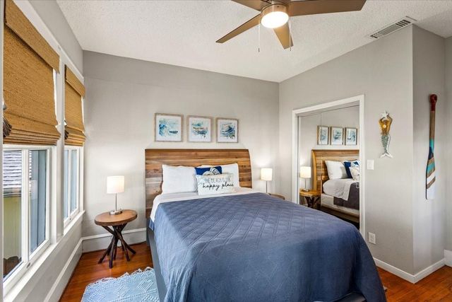 1414 Avenue M, Galveston, TX 77550