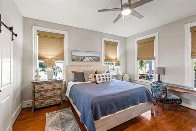 1414 Avenue M, Galveston, TX 77550