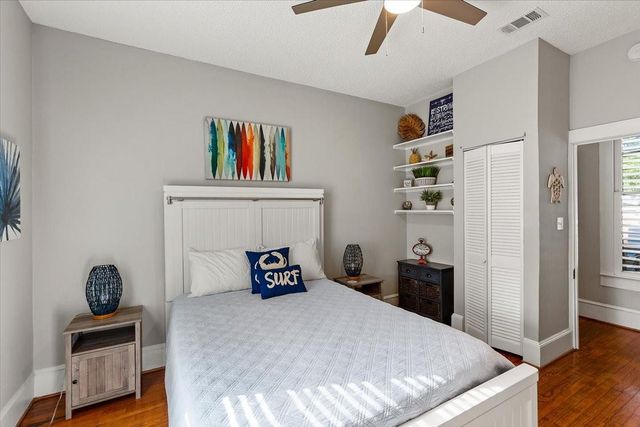 1414 Avenue M, Galveston, TX 77550