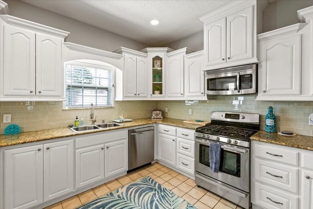 1414 Avenue M, Galveston, TX 77550