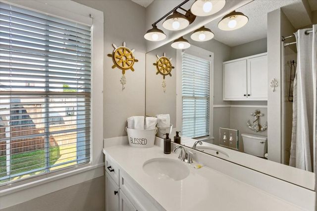 1414 Avenue M, Galveston, TX 77550