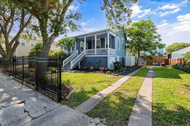 1414 Avenue M, Galveston, TX 77550