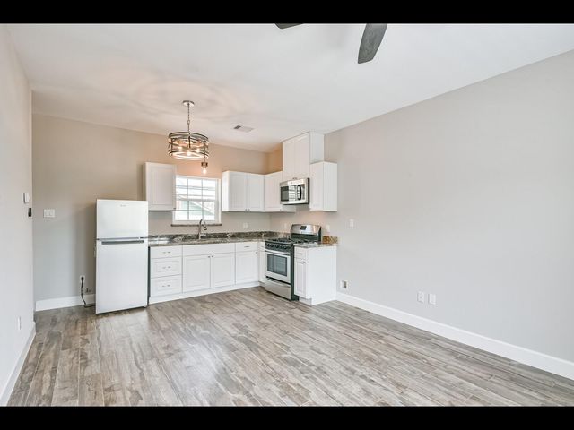 1414 Avenue M, Galveston, TX 77550