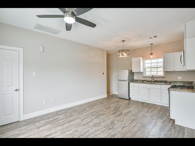 1414 Avenue M, Galveston, TX 77550