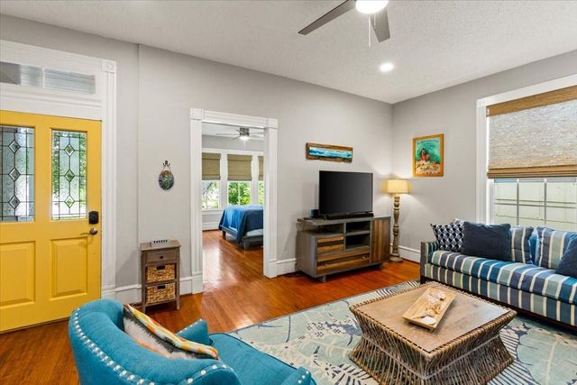 1414 Avenue M, Galveston, TX 77550