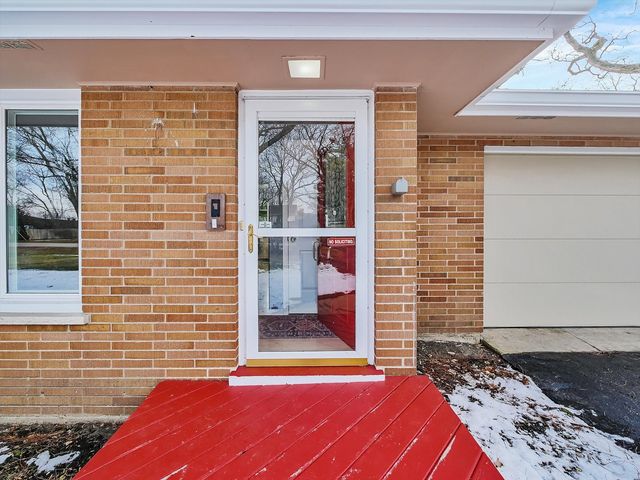 21W051 Woodview Drive, Itasca, IL 60143