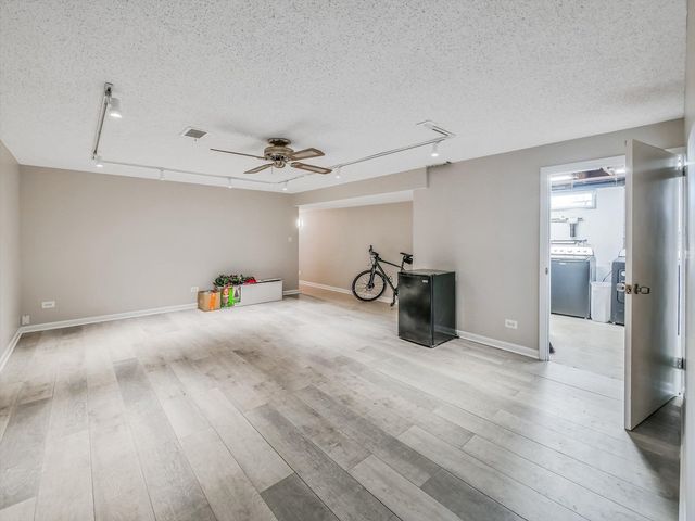 21W051 Woodview Drive, Itasca, IL 60143