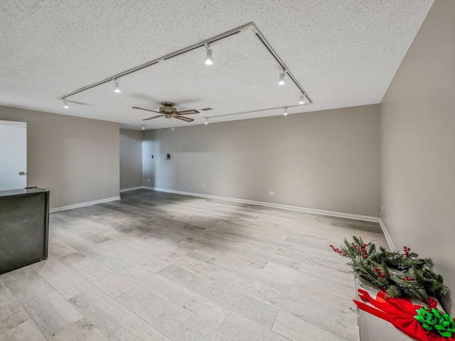 21W051 Woodview Drive, Itasca, IL 60143