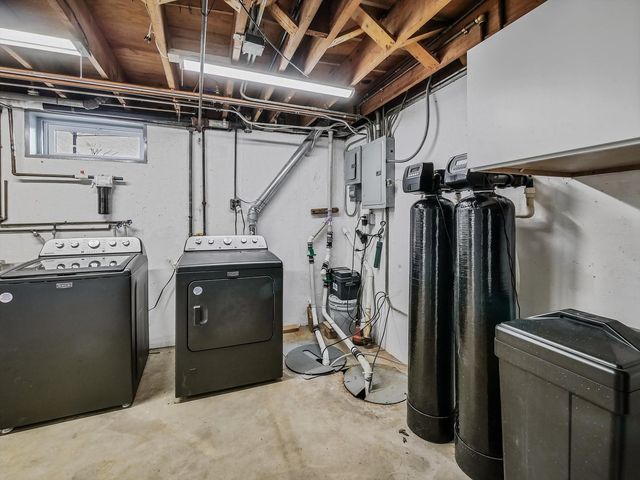 21W051 Woodview Drive, Itasca, IL 60143