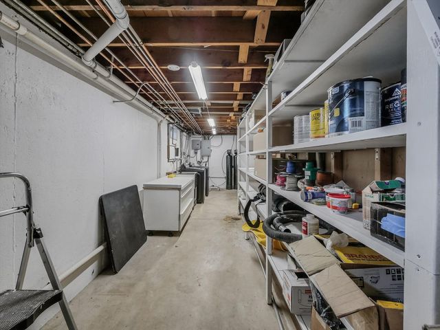 21W051 Woodview Drive, Itasca, IL 60143