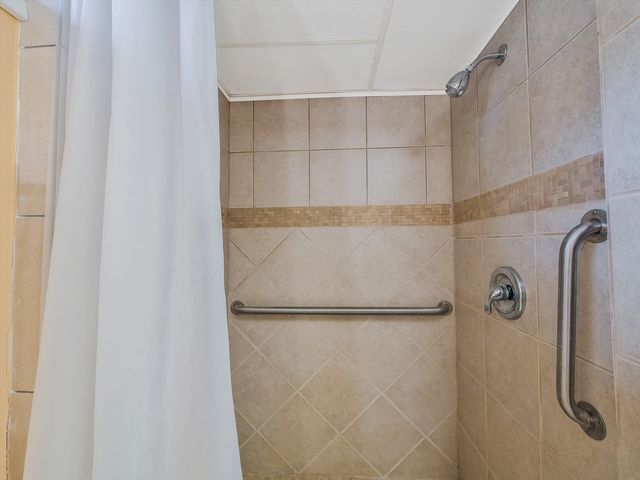 21W051 Woodview Drive, Itasca, IL 60143