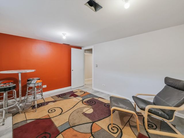 21W051 Woodview Drive, Itasca, IL 60143