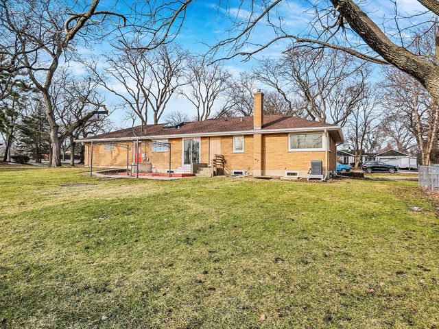 21W051 Woodview Drive, Itasca, IL 60143