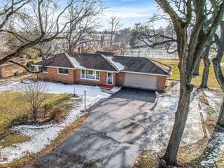 21W051 Woodview Drive, Itasca, IL 60143