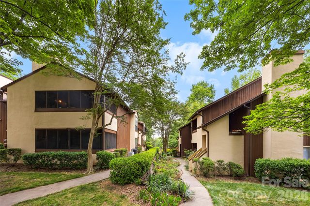 7204 Winery Lane, Charlotte, NC 28227