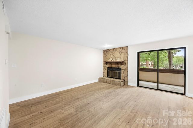 7204 Winery Lane, Charlotte, NC 28227